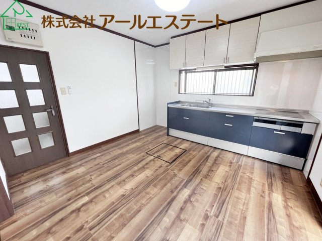 姫路市余部区上川原　　中古戸建の居間・リビング