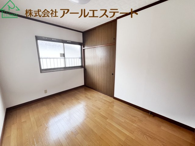 姫路市余部区上川原　　中古戸建の洋室