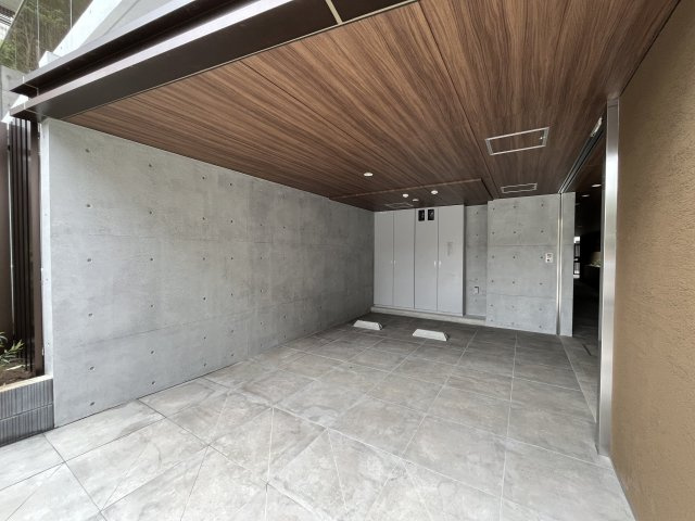 ＬＵＭＩＥＣ　ＢＵＮＫＹＯ　ＳＥＮＧＯＫＵの駐車場