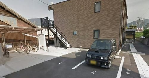 レオネクストローゼアムの駐車場