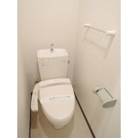 横須賀市汐入町４丁目の賃貸マンションのトイレ