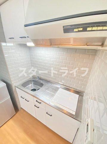 大阪市淀川区東三国５丁目の賃貸マンションのキッチン