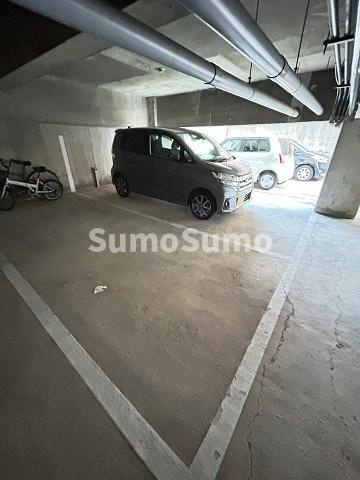 武庫之荘カシノハイツの駐車場