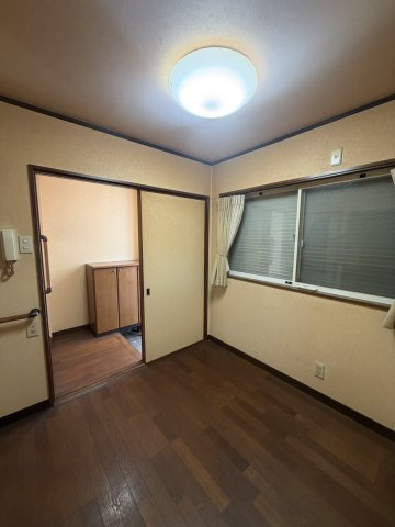 【居間・リビング】 | 相生町4丁目一戸建店舗