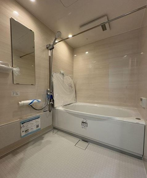 【中古マンション】レーベンハイム若葉ブライトマークスの浴室|水回りもすべて新品だと気持ち良く生活を始めていただけますね