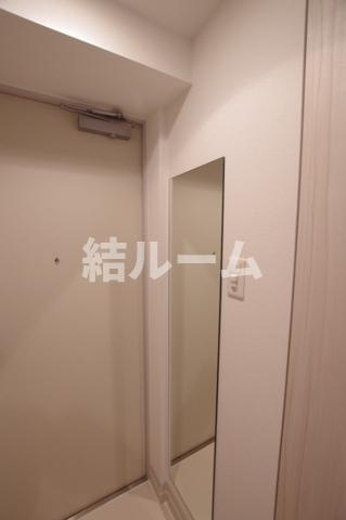 ブライズネリマノウスの玄関