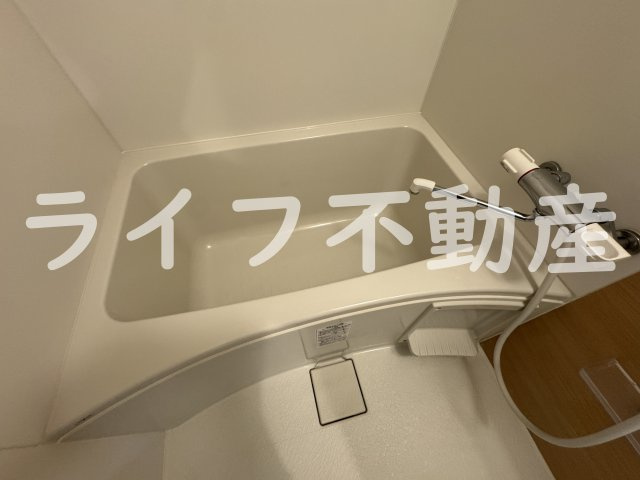 プリエール高井田の浴室|落ち着いた空間のお風呂です