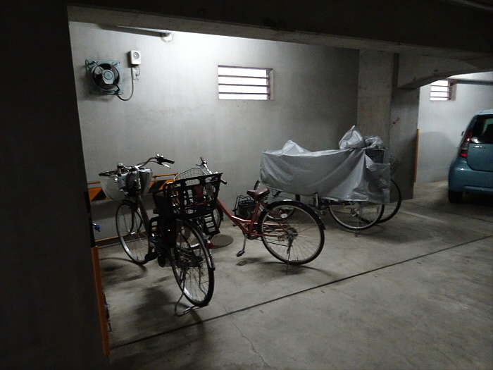坂ビルの駐車場|74490071_4.jpg