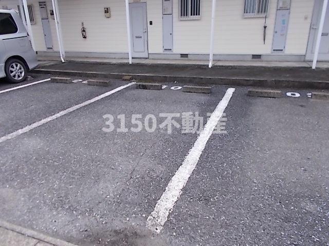 メゾン須賀Ⅱの駐車場|駐車場があります