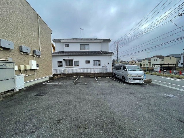 レオパレスリバーサイド西水元の駐車場|74895258_5.jpg