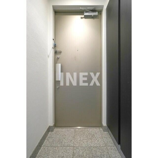 横浜市中区翁町２丁目の賃貸マンションの玄関