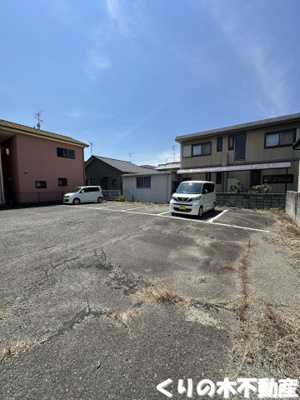 【駐車場】 | コーポ拝志 | 駐車場があるので、車を買う予定の方も安心です