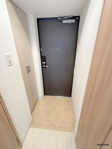 エスリード中之島SOUTH　仲介手数料無料の玄関