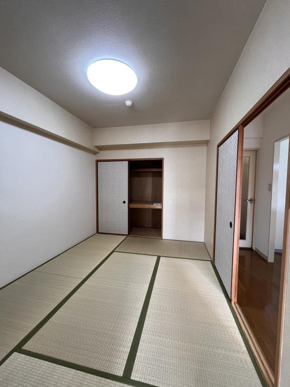 インペリアル南ヶ丘の和室