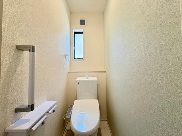 清水区三保　新築戸建のトイレ
