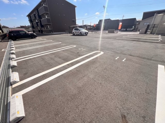 ダイワスイートⅢの駐車場