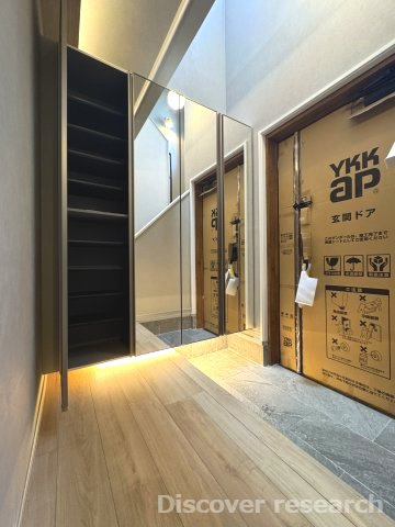 町田市小山町　中古戸建の玄関