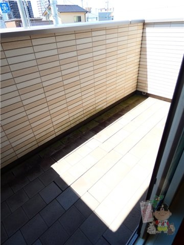 ホームタウンＩＣＨＩＴＡのバルコニー