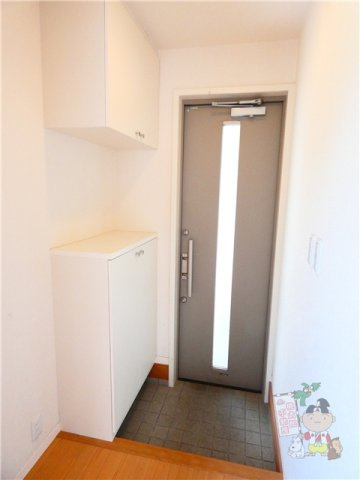 ホームタウンＩＣＨＩＴＡの玄関