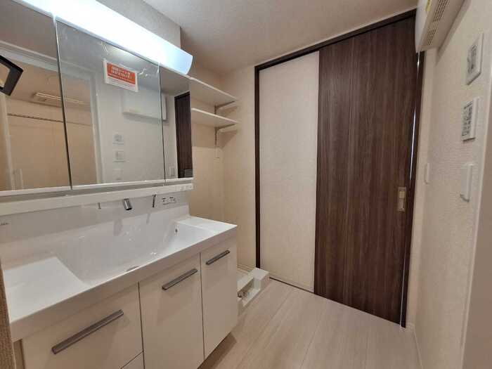 Ｄ－ＲＯＯＭ　Ｎａｋａｏｔａの洗面所