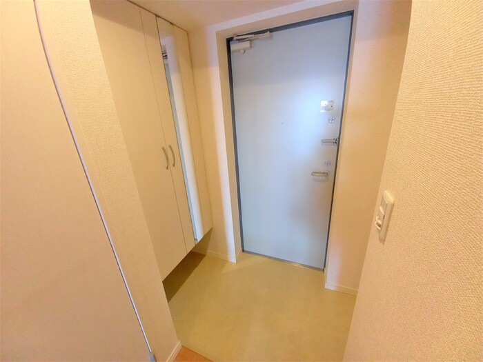 LINK KASUKABEの玄関