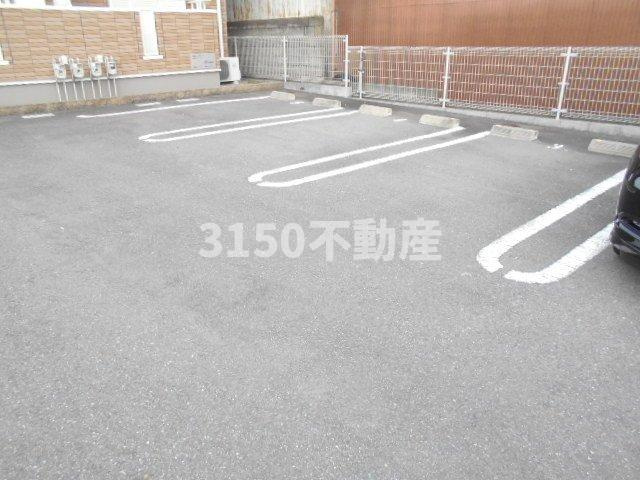 ピュア　ウェルの駐車場|駐車場に車を止められます