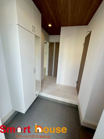 町田市小山町　新築6棟の玄関