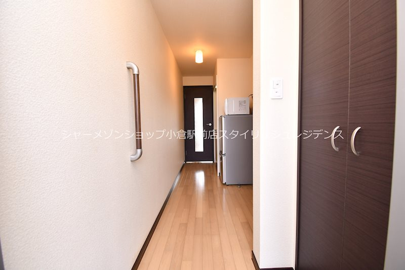 レオネクストアリエッタ桜橋の玄関