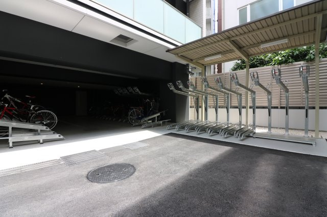 【駐車場】