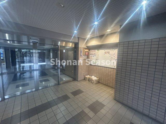 【現地画像あり】第一ハイツ茅ヶ崎のエントランス|まずは１度現地にいらしてみませんか♪