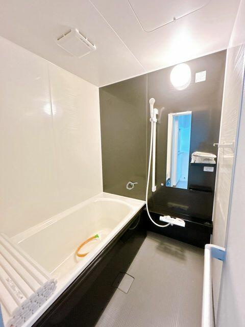 八代市古麓町の中古一戸建の浴室|１坪タイプのユニットバスです