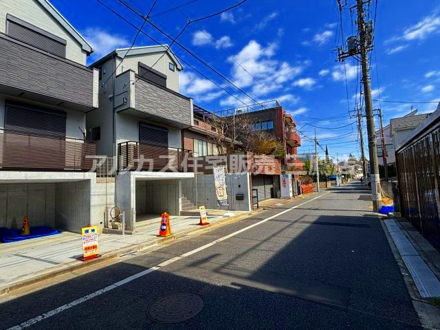 練馬区関町北4丁目 新築戸建て 西武新宿線「武蔵関」駅の前面道路含む現地写真