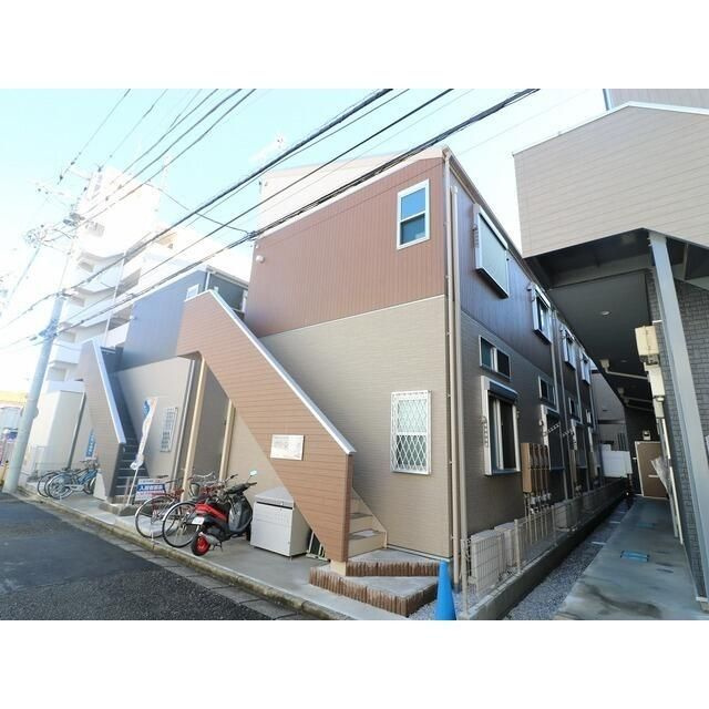 大和市西鶴間１丁目のアパートの外観