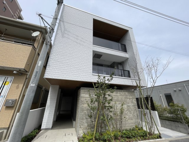 稲城市東長沼の賃貸マンション