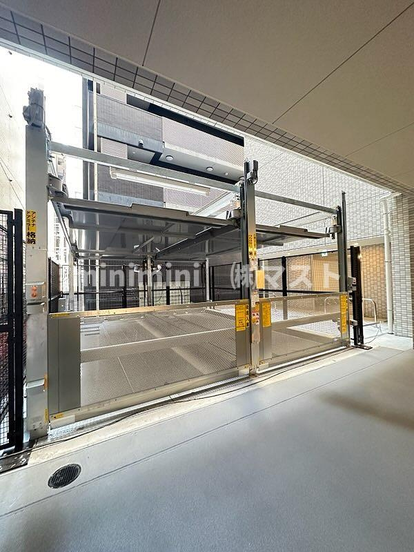 レオングラン本町橋の駐車場