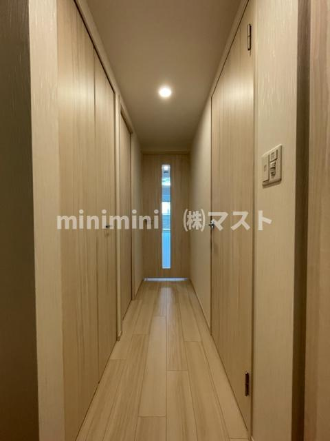 レオングラン本町橋の玄関