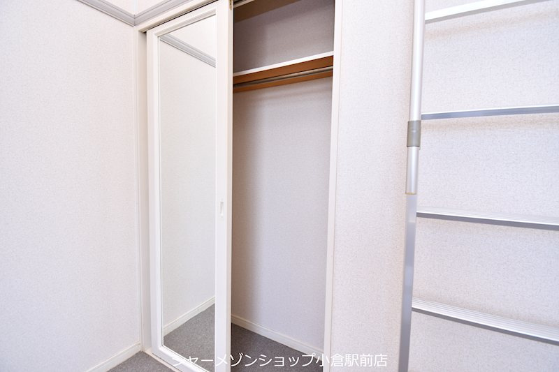レオパレスサン今町の収納|※イメージ写真となるため、現況と異なる場合は現況を優先します