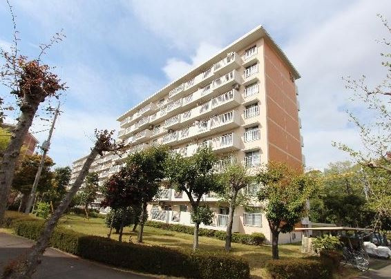 【中古マンション】若葉台第二住宅団地19号棟の外観