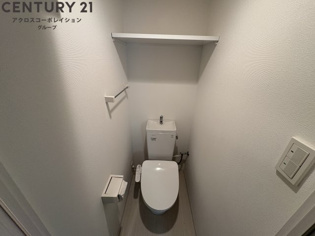 温水洗浄便座付きのトイレです♪