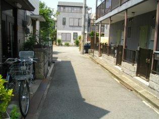サニーハイツ門戸の周辺