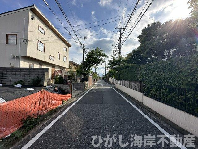 藤沢市鵠沼松が岡４丁目　売地の前面道路含む現地写真|現地外観