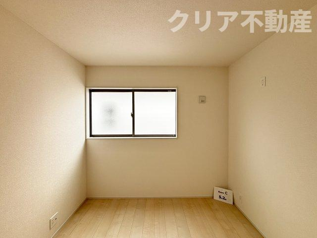 【洋室】 | 高崎市新町第8　3号棟新築 寝室9帖♪