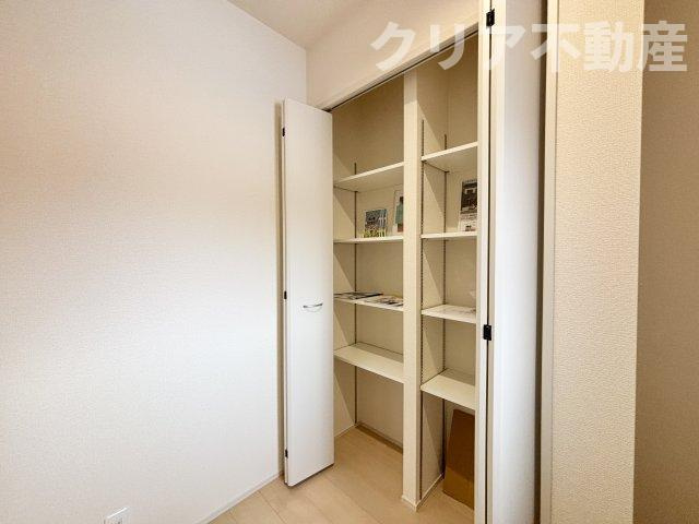 【玄関】 | 高崎市新町第8　3号棟新築 寝室9帖♪