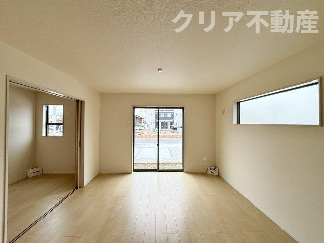 【居間・リビング】 | 高崎市新町第8　3号棟新築 寝室9帖♪