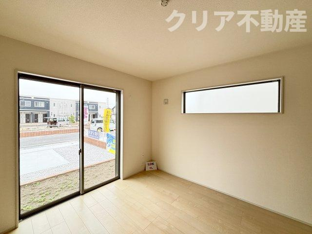 【居間・リビング】 | 高崎市新町第8　3号棟新築 寝室9帖♪