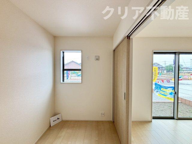 【洋室】 | 高崎市新町第8　3号棟新築 寝室9帖♪