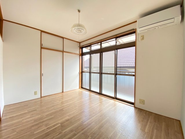 【寝室】