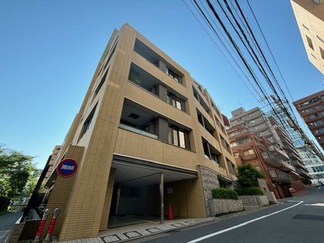 オークプレイス目黒行人坂の外観|ペット飼育可能な平成２４年築の新耐震基準マンション、オークプレイス目黒行人坂は即日現地案内可能となっておりますので、お気軽にお問い合わせください！