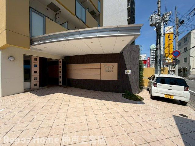 アロハ三宮のエントランス