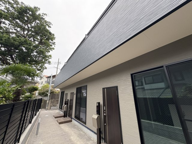 マーベラス西岡本Ⅱのエントランス